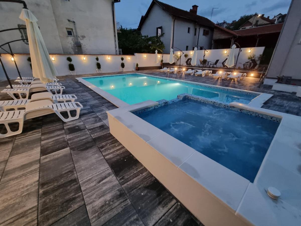 סוקו בניה Fenix Apartments מראה חיצוני תמונה